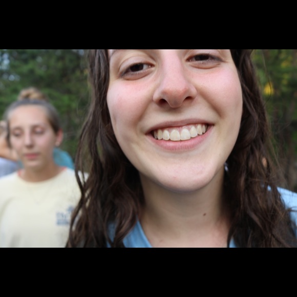 Meet your Posher, Kayla - Picture 1 of 1